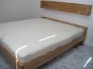 ‘Bett für Katrin und Patrick’, Buchenleimholz, 185cm * 215cm * 55cm, zugehöriges Bücherbord: 185cm * 25cm * 18cm, Dorsten, 2012